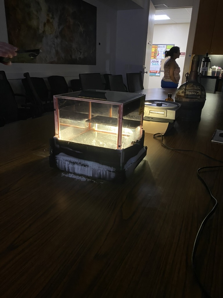 Thursday's demo: the Cloud Chamber with in the back our small electron accelerator (a cathode ray tube, aka. your old not-so-flat TV set)