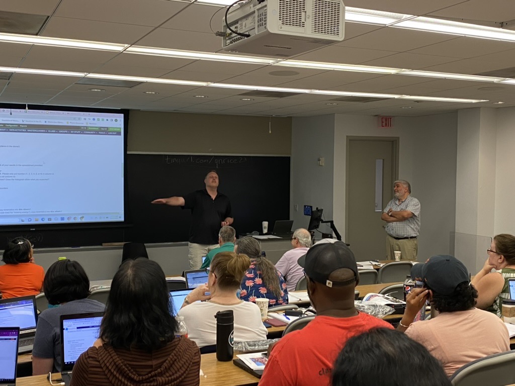 Friday's workshop (and Thursday's) focussed on World-Wide Data Day (W2D2) and New Questions. QuarkNet fellows Shane Woods and Ken Cecire led the respective workshops